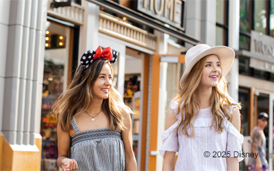 girls shopping