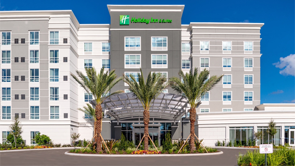 Orlando: Holiday Inn & Suites International Drive South Package with ...